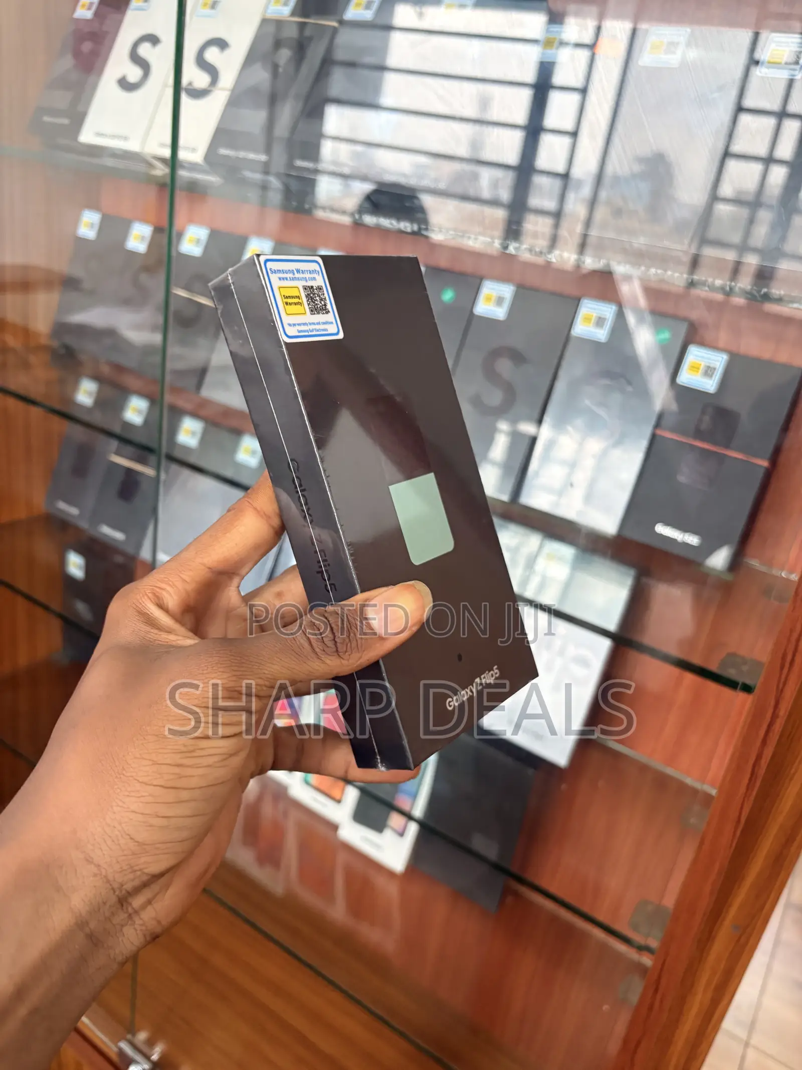 New Samsung Galaxy Z Flip 5 256 GB White