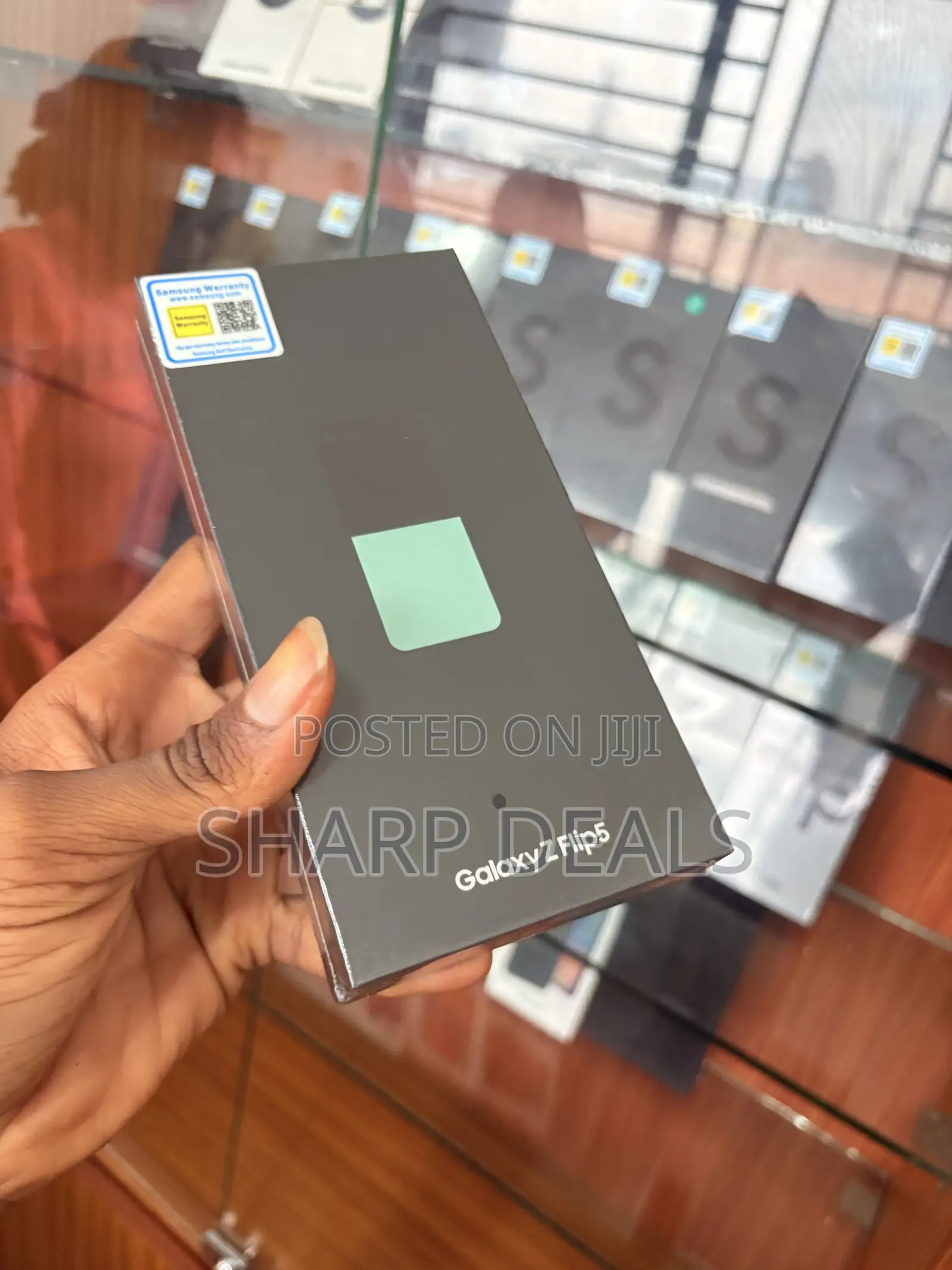 New Samsung Galaxy Z Flip5 256 GB Green