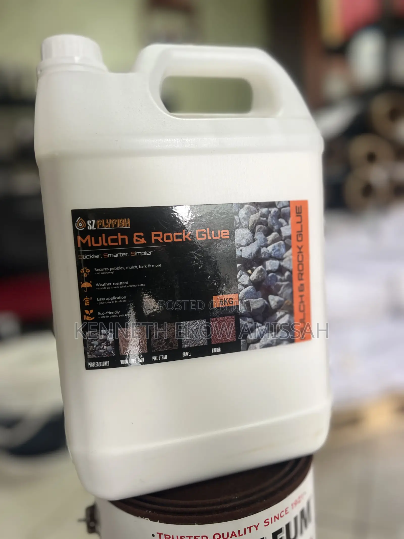 Mulch Stone and Rock Glue