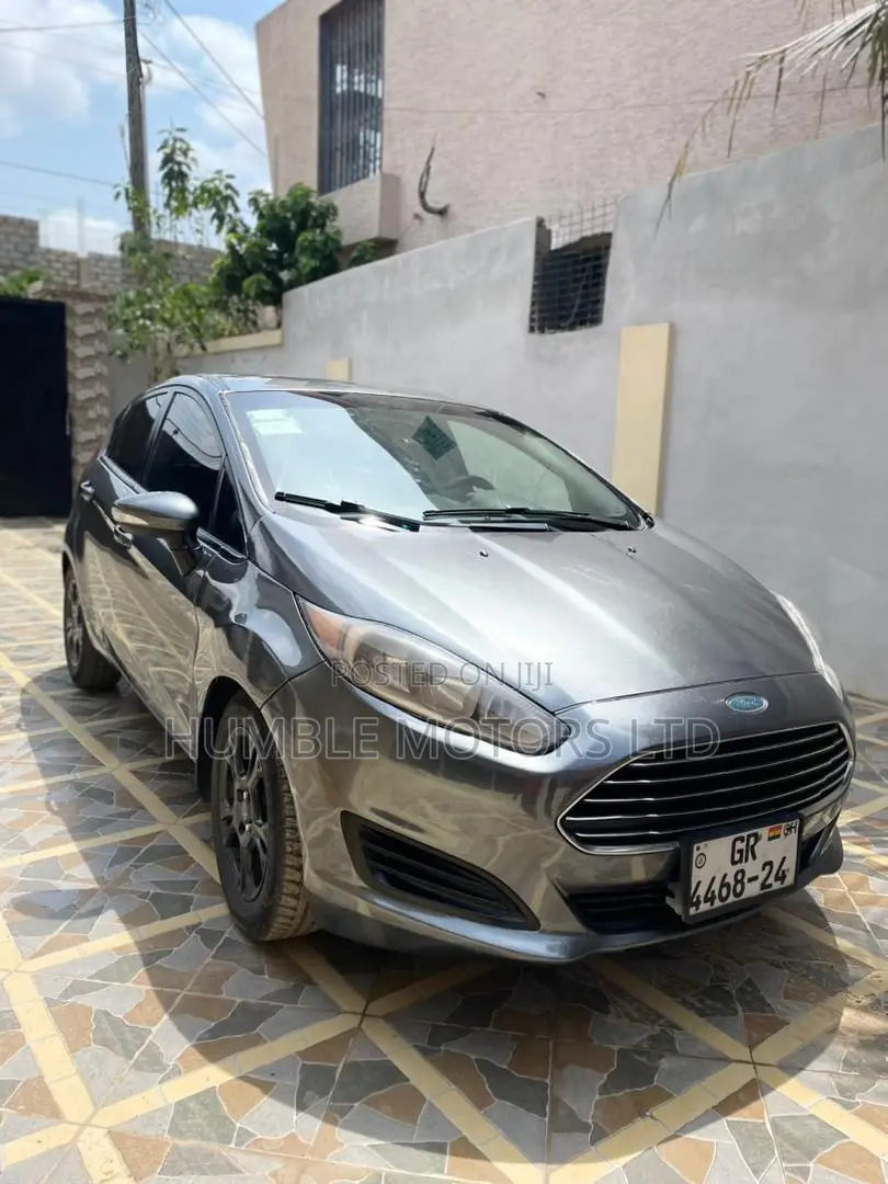 Ford Fiesta 2015 Gray