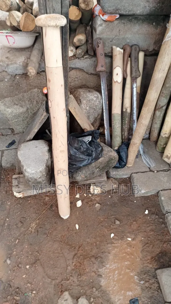 Medium Sized Fufu Mortar and Pestle