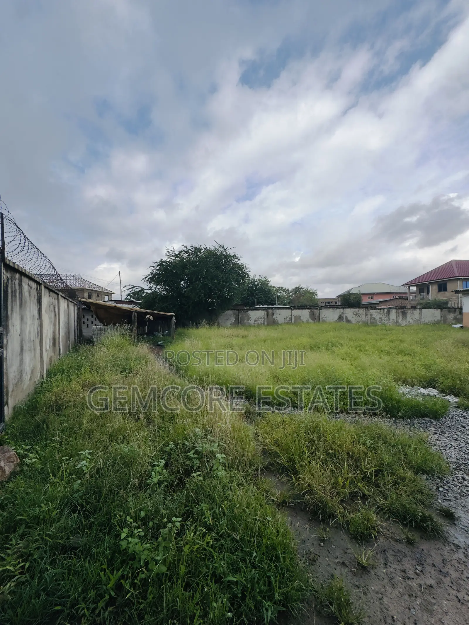 Residential/Commercial Land for Sale