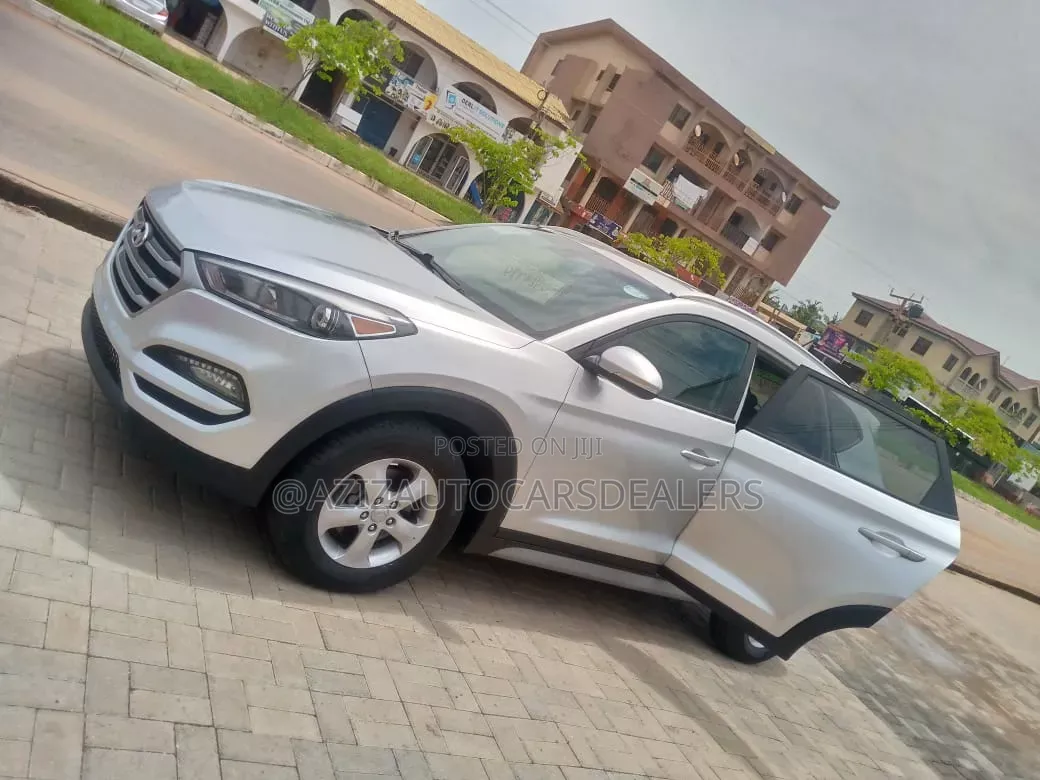 Hyundai Tucson SE AWD 2017 Silver