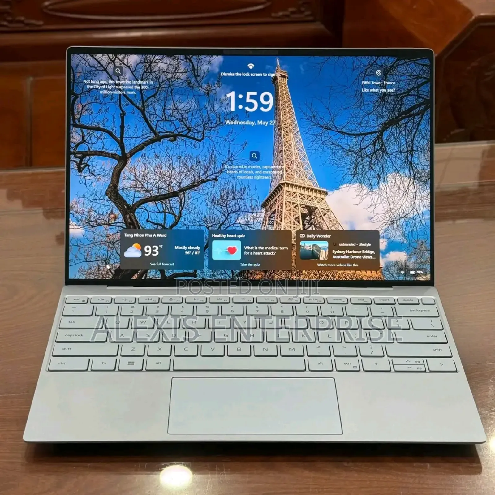 New Laptop Dell XPS 13 16GB Intel Core Ultra 7 SSD 512GB