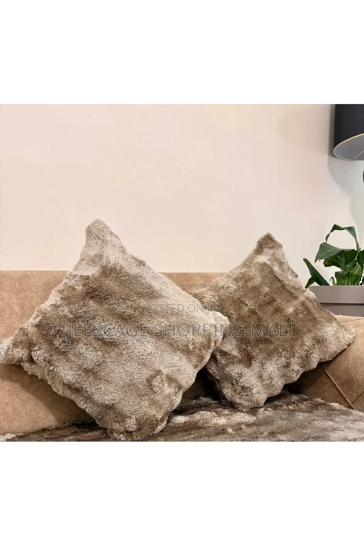 2 Plush Faux Fur Decorative Cushion