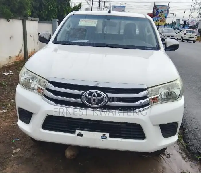 Toyota Hilux Revo Double Cab Petrol 2.7 AWD 2020 White
