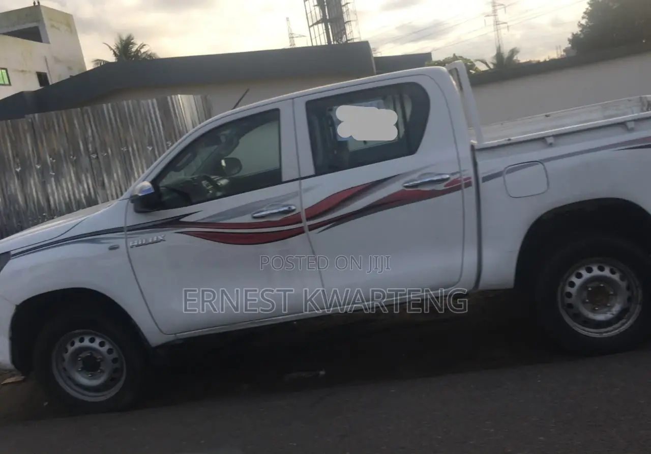 Toyota Hilux Revo Double Cab Petrol 2.7 AWD 2020 White