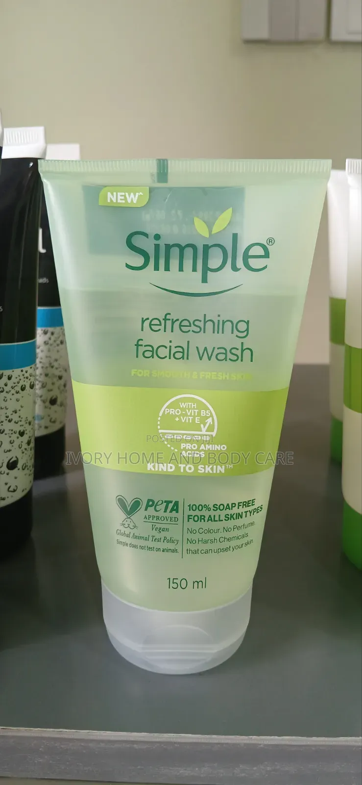 Simple Refreshing Facial Wash