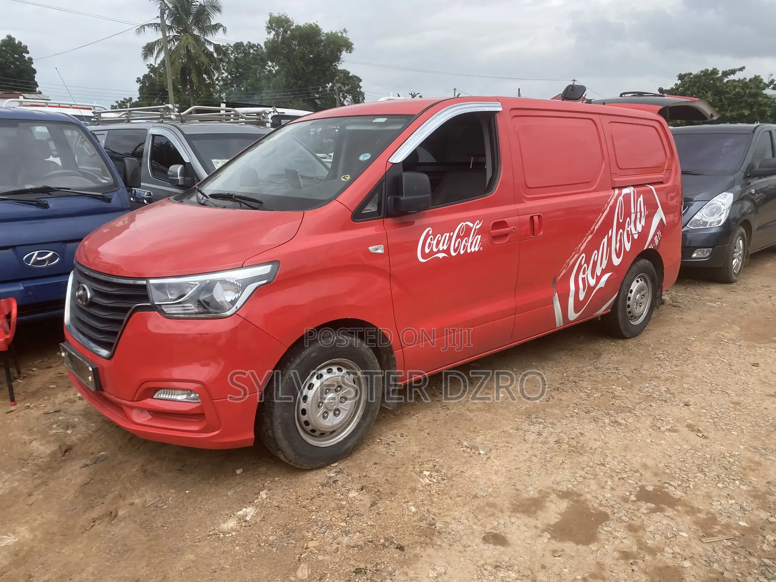 Hyundai Starex 2020 Red
