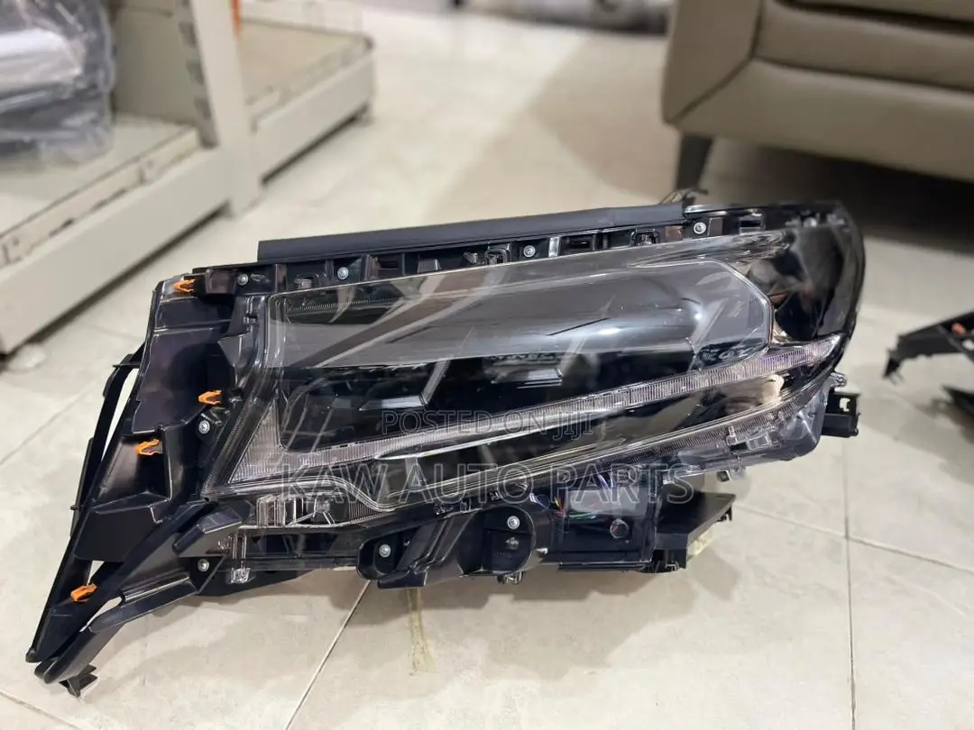 2018,2019,2020,2021 Headlight for Toyota Land Cruiser Prado