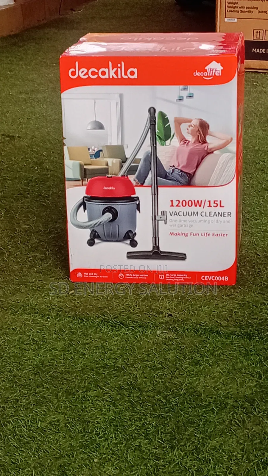 Decakila Compact Vacuum Cleaner – Easy Storage