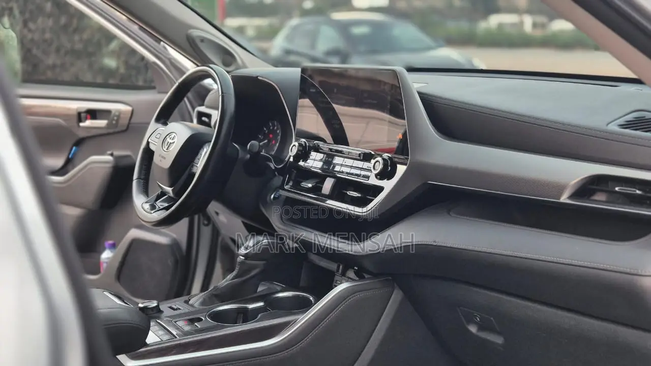 Toyota Highlander Platinum 2021 Silver