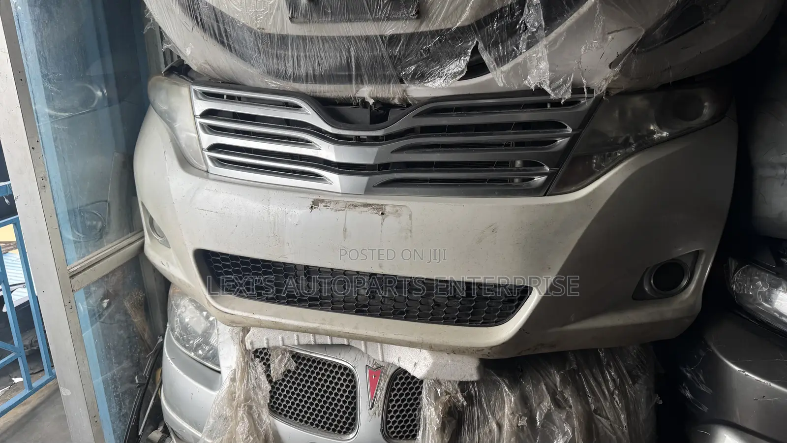 Toyota Venza 2014,2015,2016,2017 Front Cut / Nose Cut Available