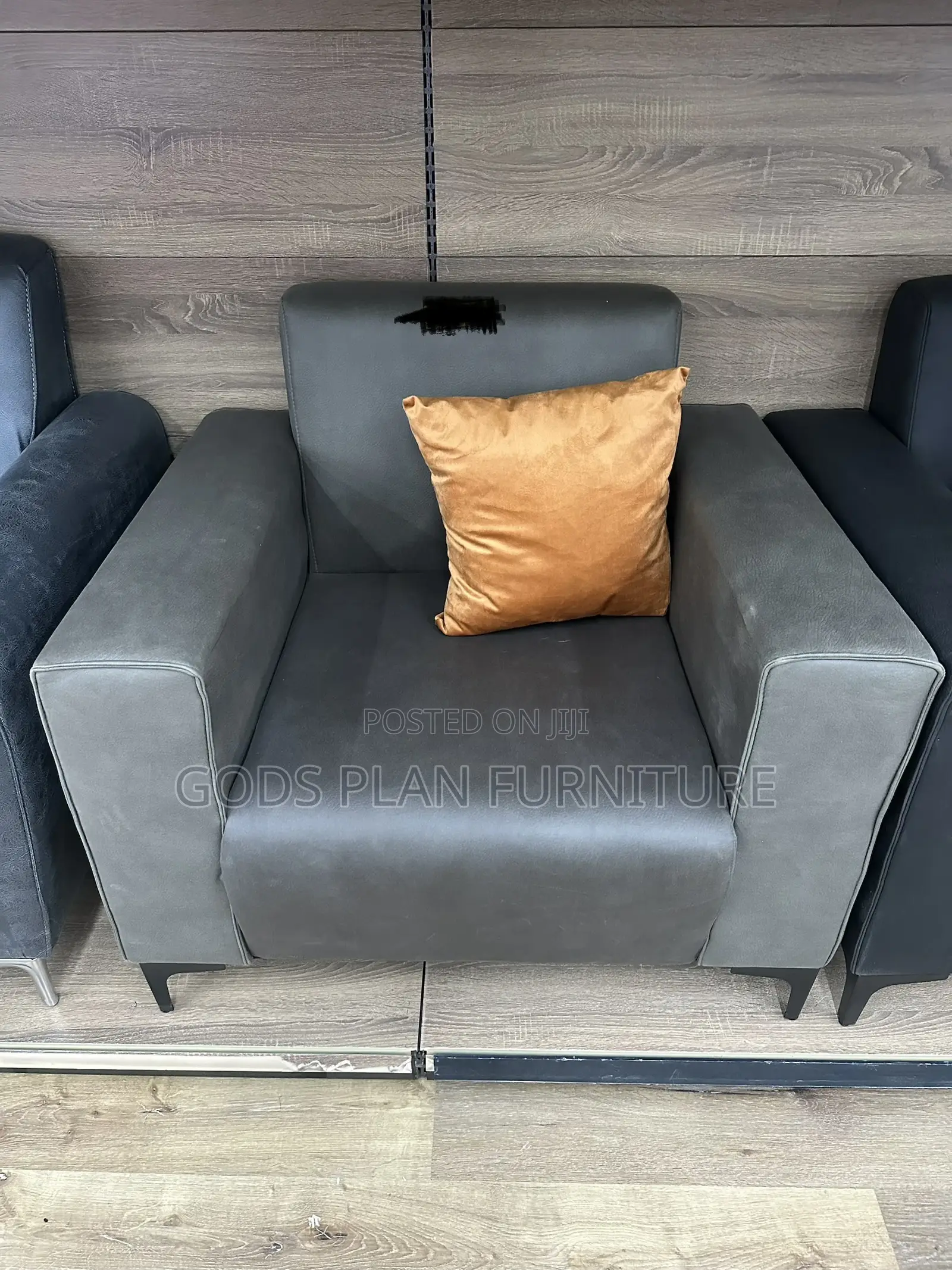 Single Sofa (A1)