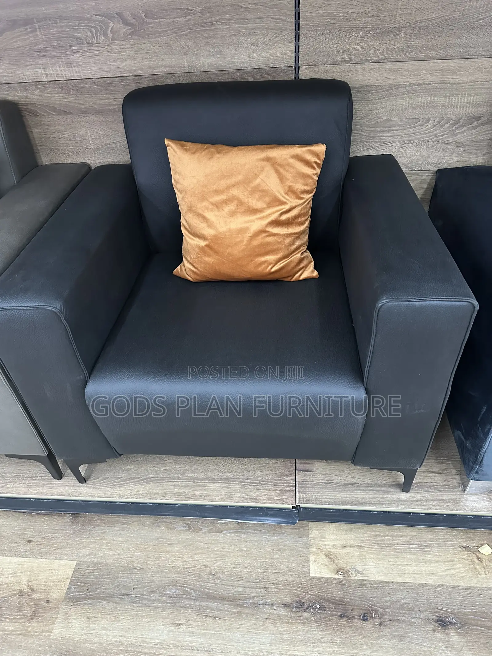 Single Sofa (A1)