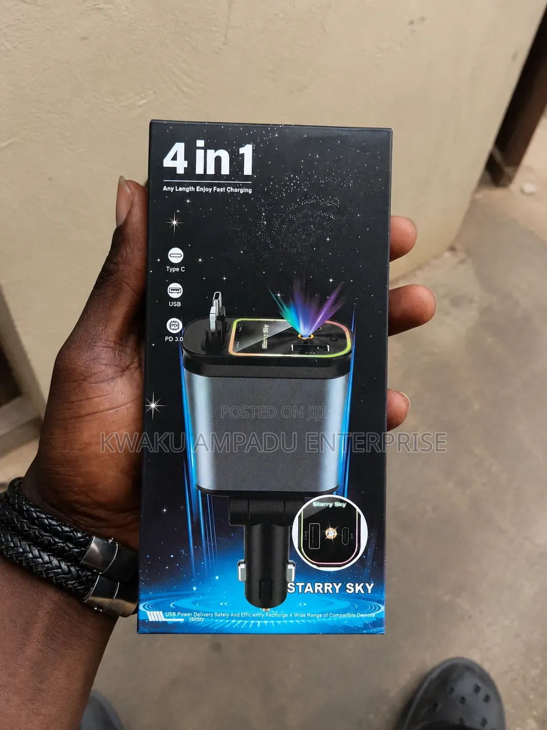 4-in-1 Fast Car Charger With Retractable Cable and Led Starlight