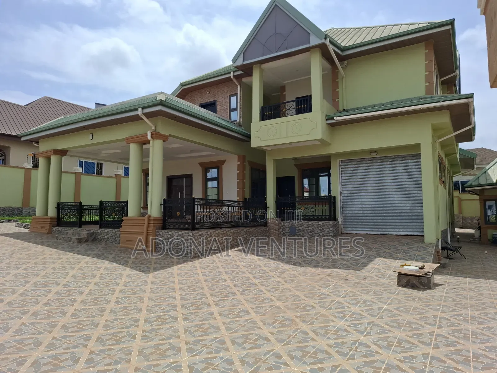 6bdrm House in Santasi Kokoben, Kumasi Metropolitan for rent