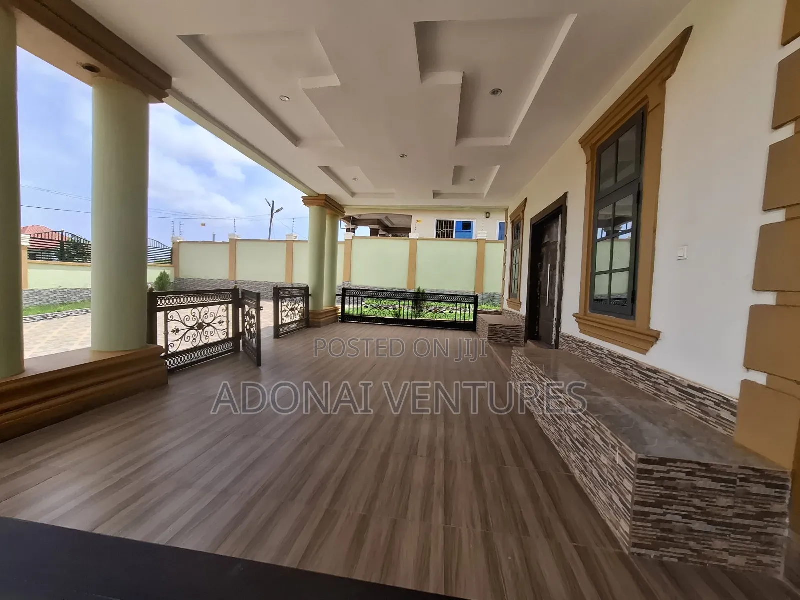 6bdrm House in Santasi Kokoben, Kumasi Metropolitan for rent