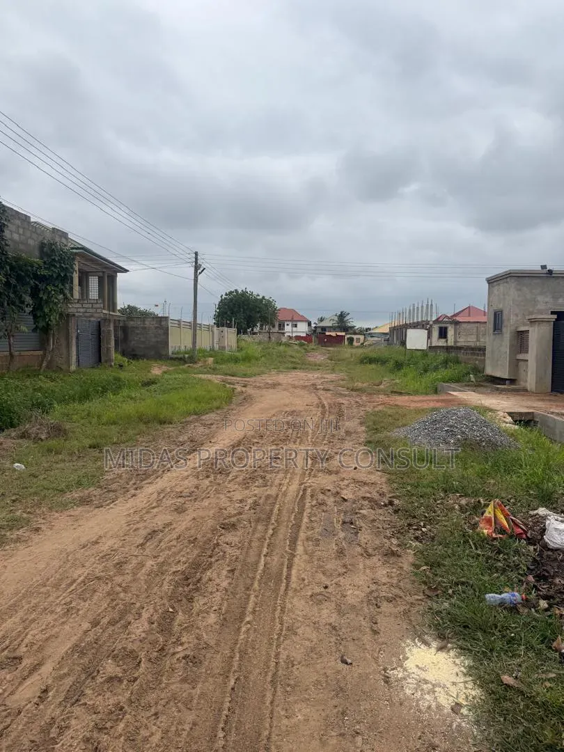 Titled 80x100ft Land for Sale at Amrahia