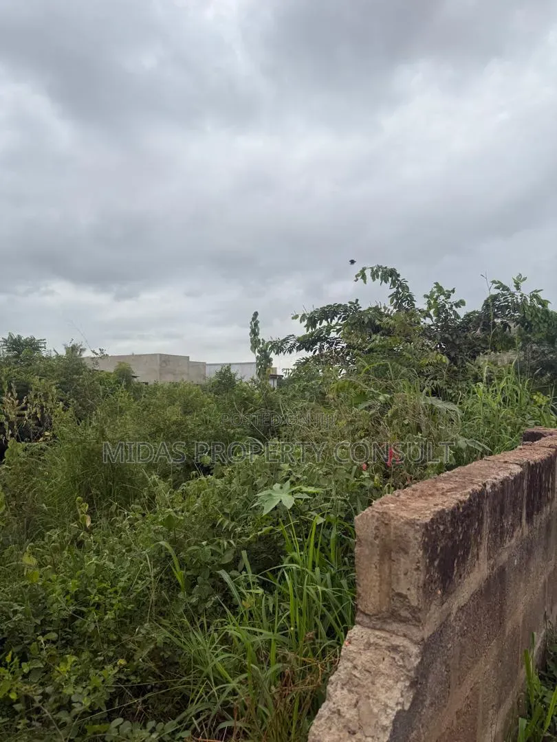 Titled 80x100ft Land for Sale at Amrahia