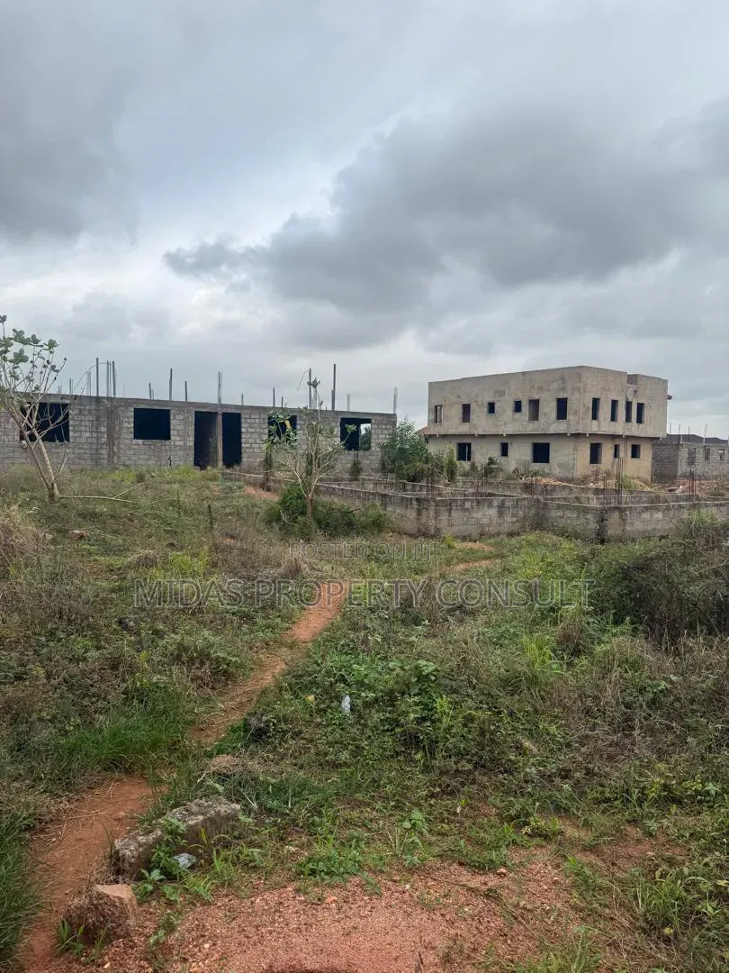 70x100ft Land With a Footing for Sale at Amrahia