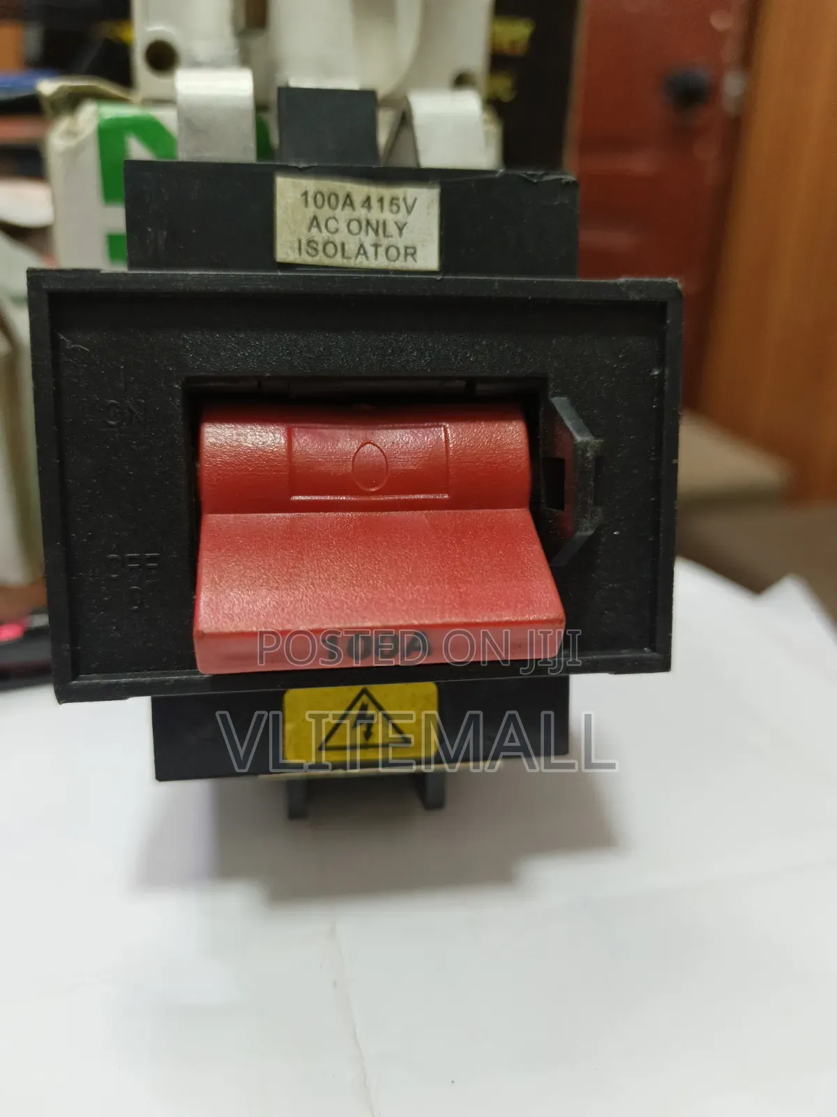 Eaton 100a 3-Pole Main Switch Isolator With a Prominent Red Toggling