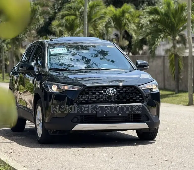 Toyota Corolla Cross XLE AWD 2023 Black