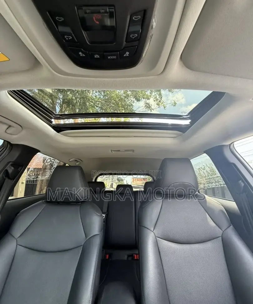 Toyota Corolla Cross XLE AWD 2023 Black