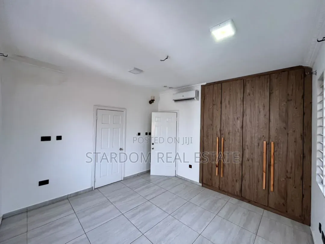 4bdrm Duplex in East Legon Hills, Boundary Road Area for rent
