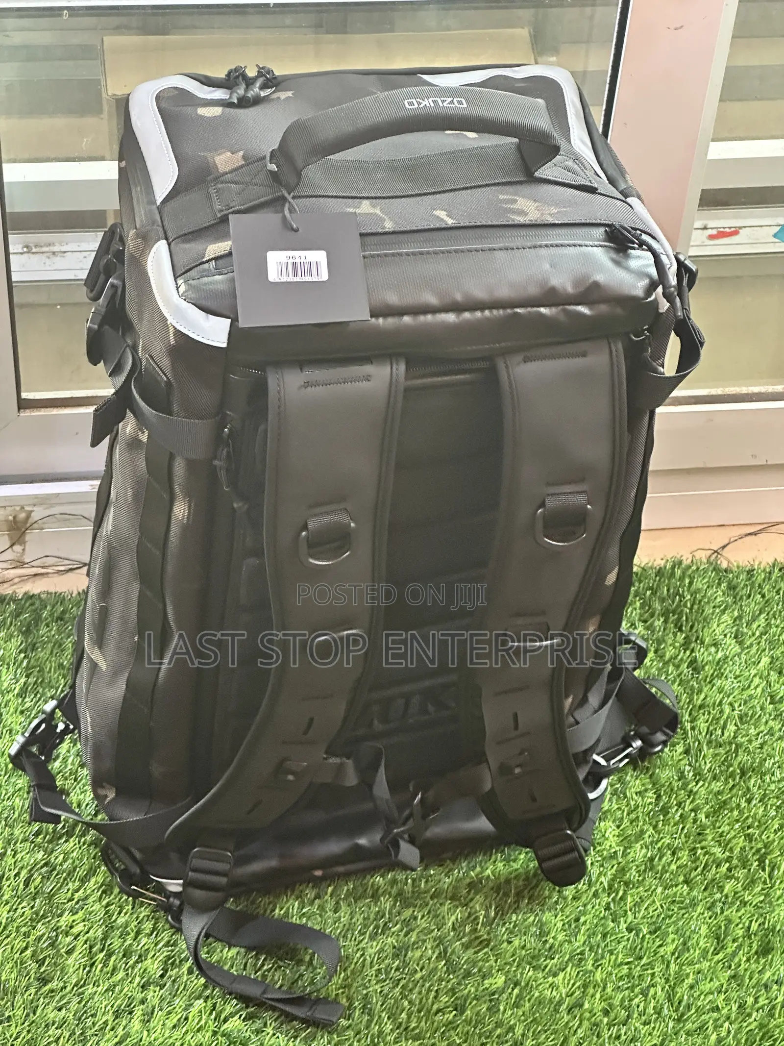 Quality and Classic Traveling Bag