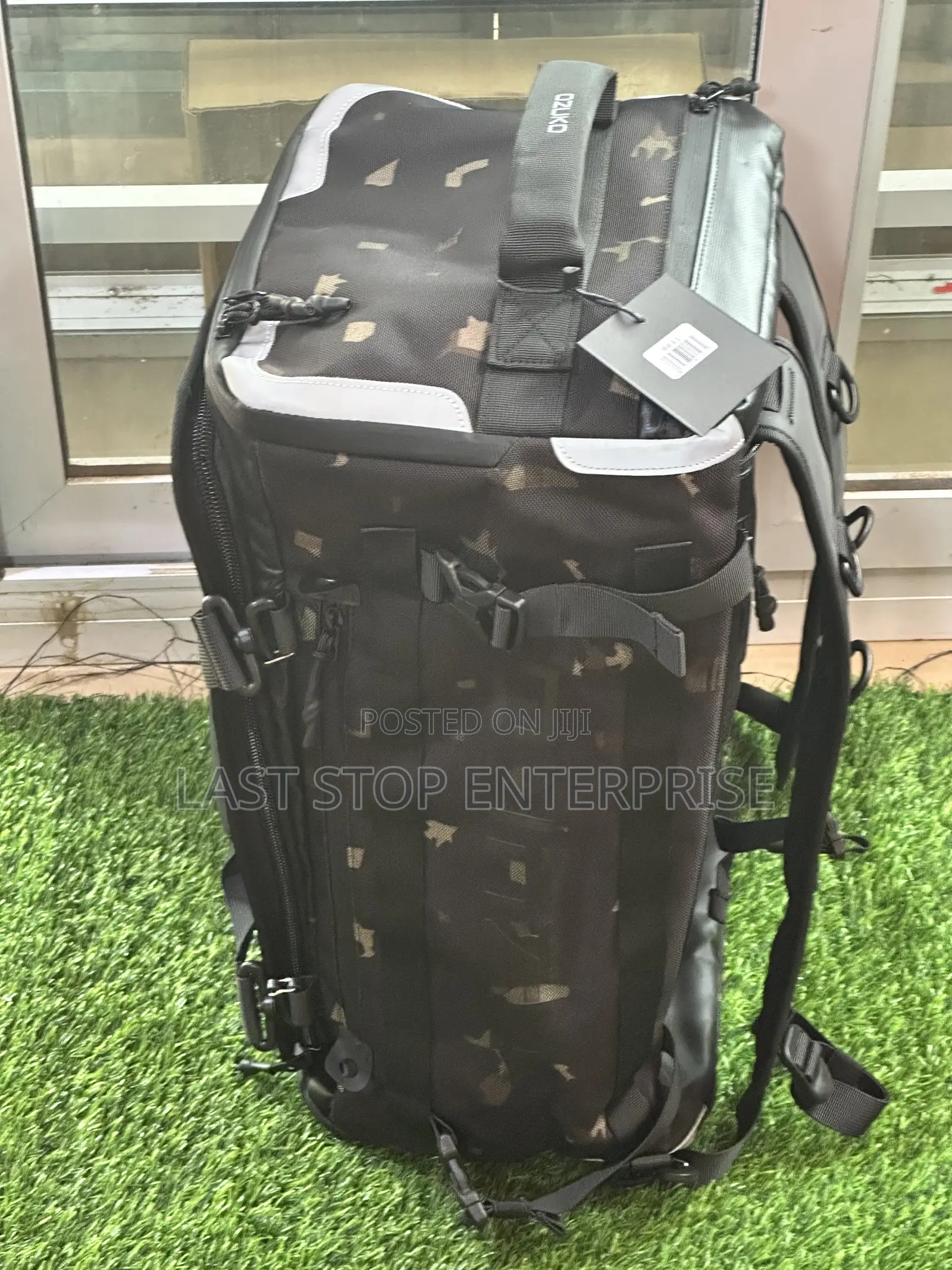 Quality and Classic Traveling Bag