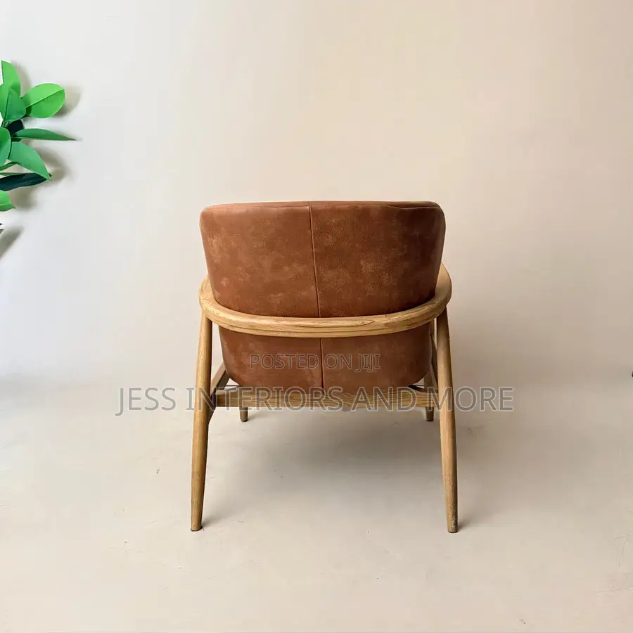 Accent Chair (Leather)