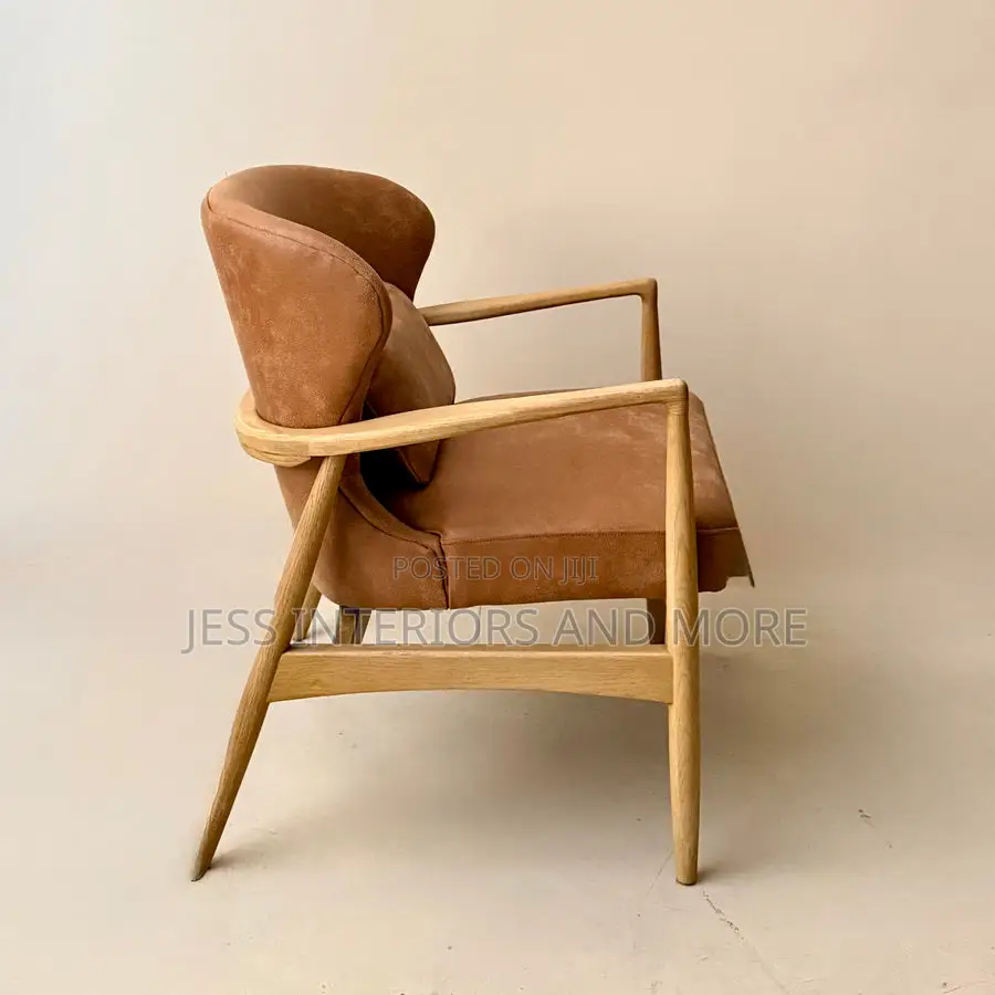 Accent Chair (Leather)