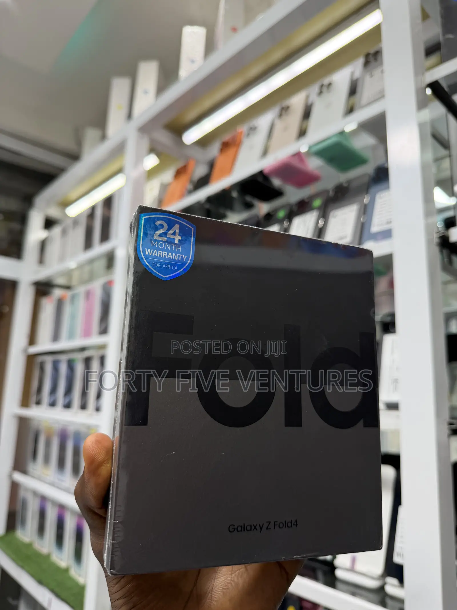 New Samsung Galaxy Z Fold4 512 GB Gold