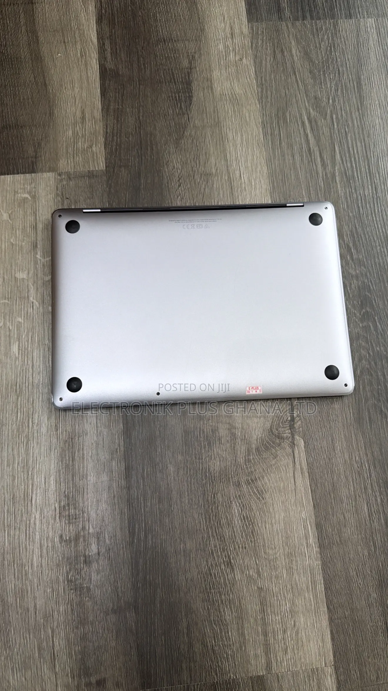 Laptop Apple MacBook Pro 2022 M2 8GB Apple M2 SSD 256GB