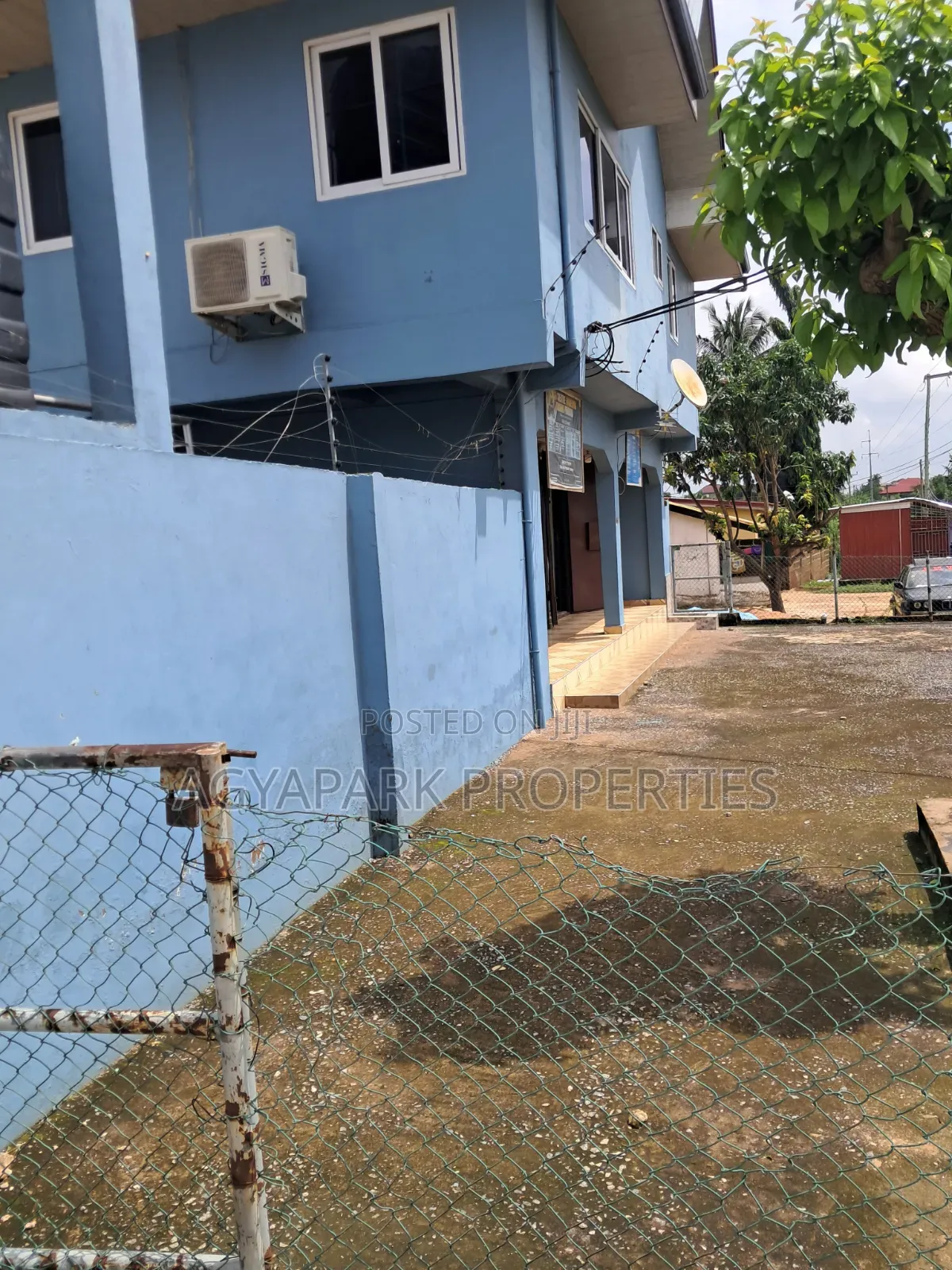6bdrm House in Sapeiman, Amasaman for sale