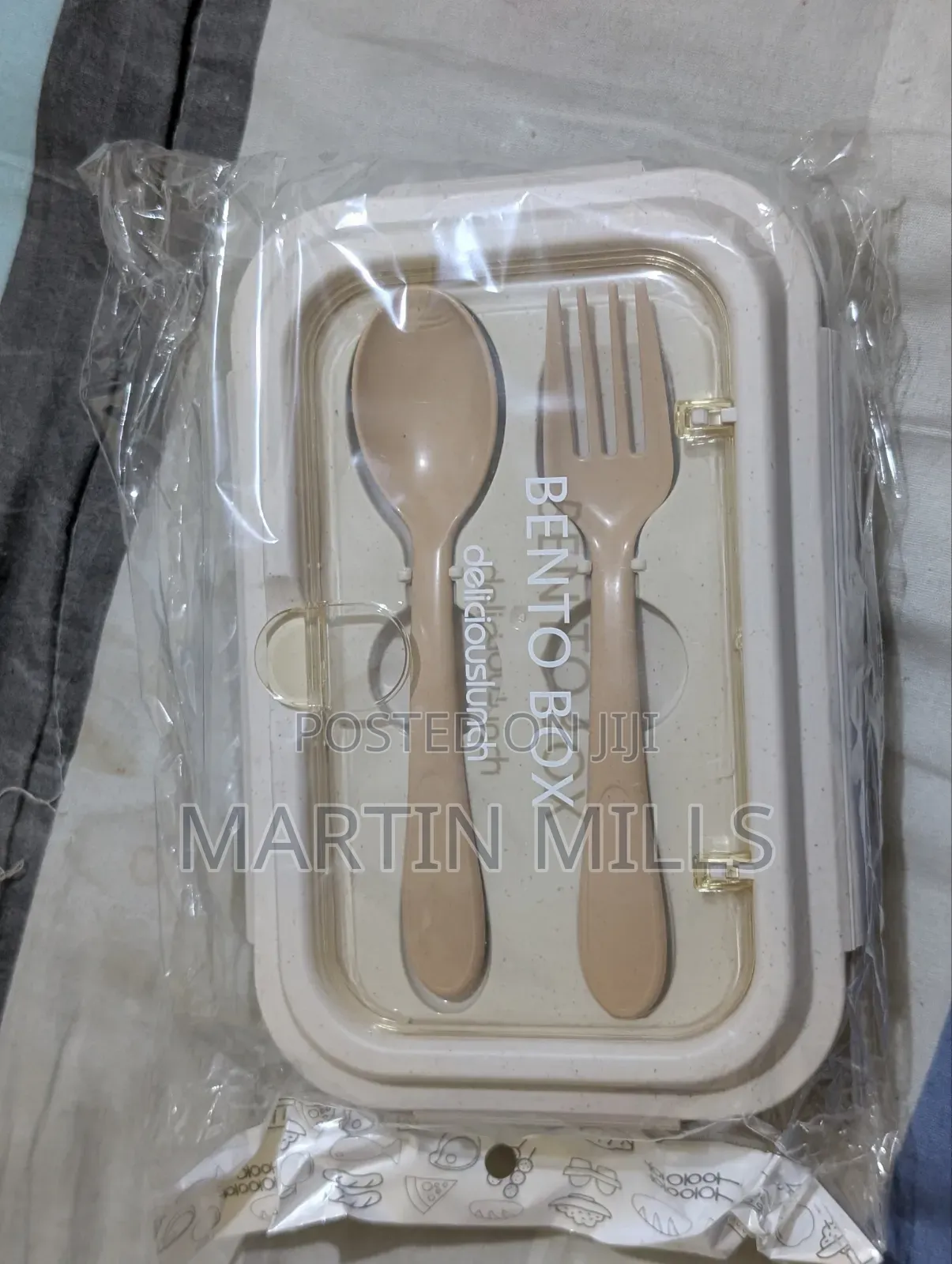 Lunch Box With Cutlery