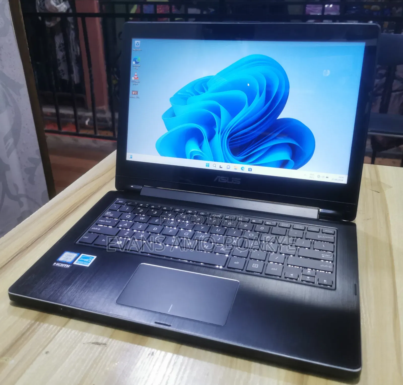Laptop Asus Q302 6GB Intel Core i5 HDD 1T
