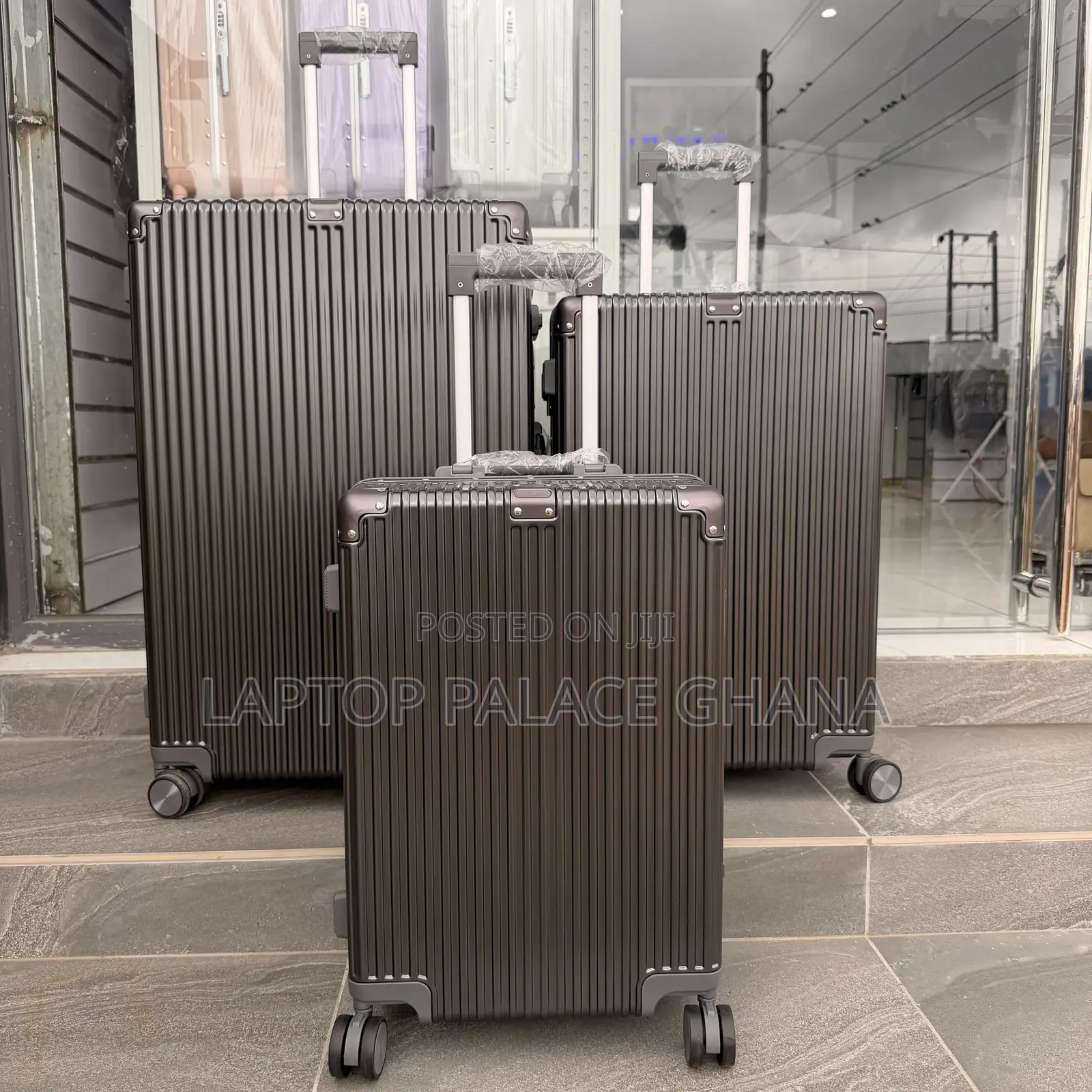 Lightweight Aluminum Luxury Anti Crack Suitcase