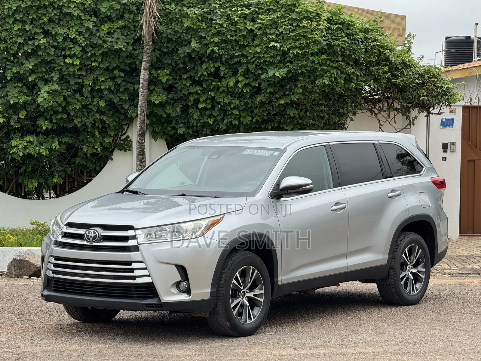 Toyota Highlander LE 2019 Silver
