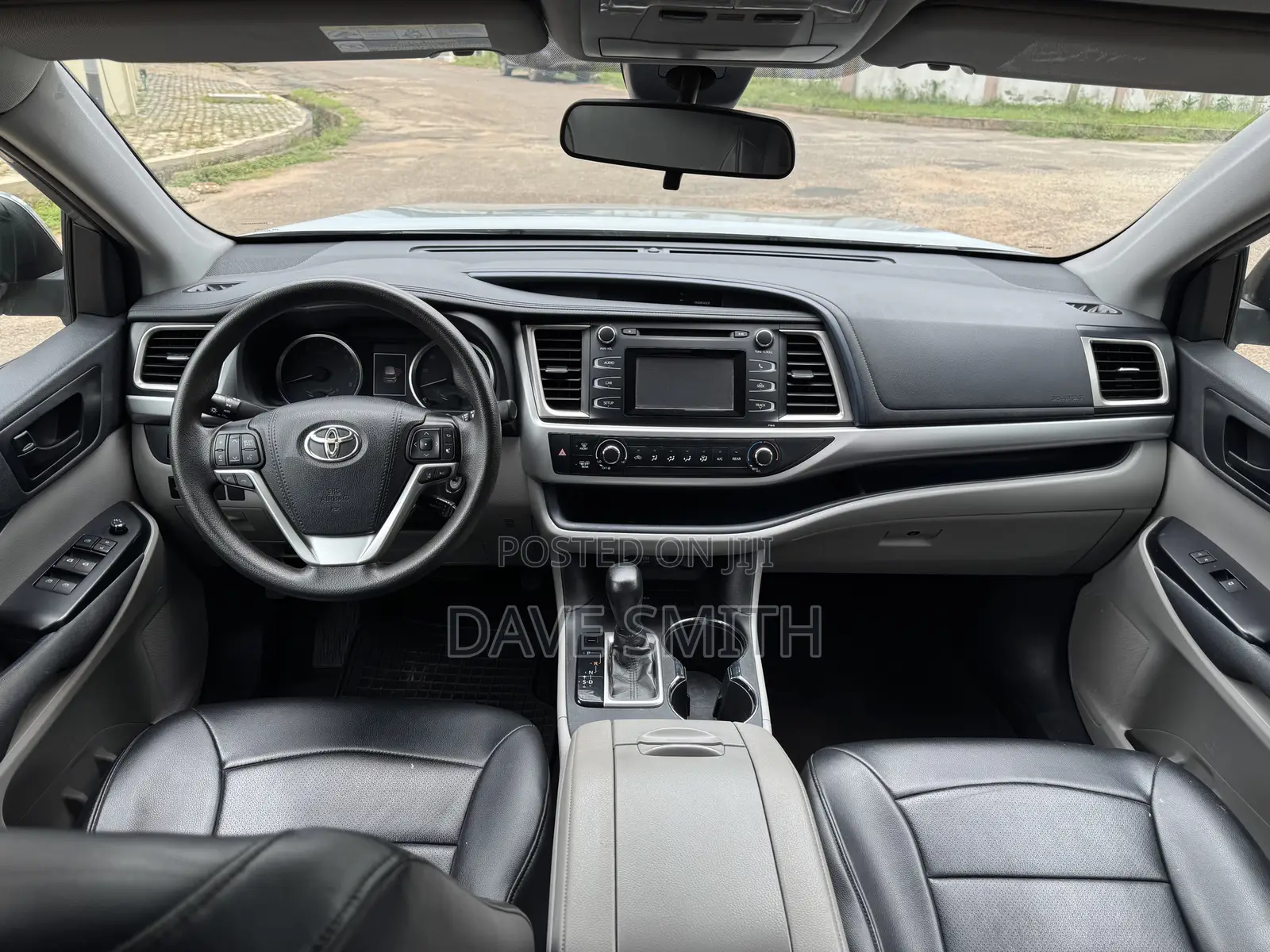 Toyota Highlander LE 2019 Silver