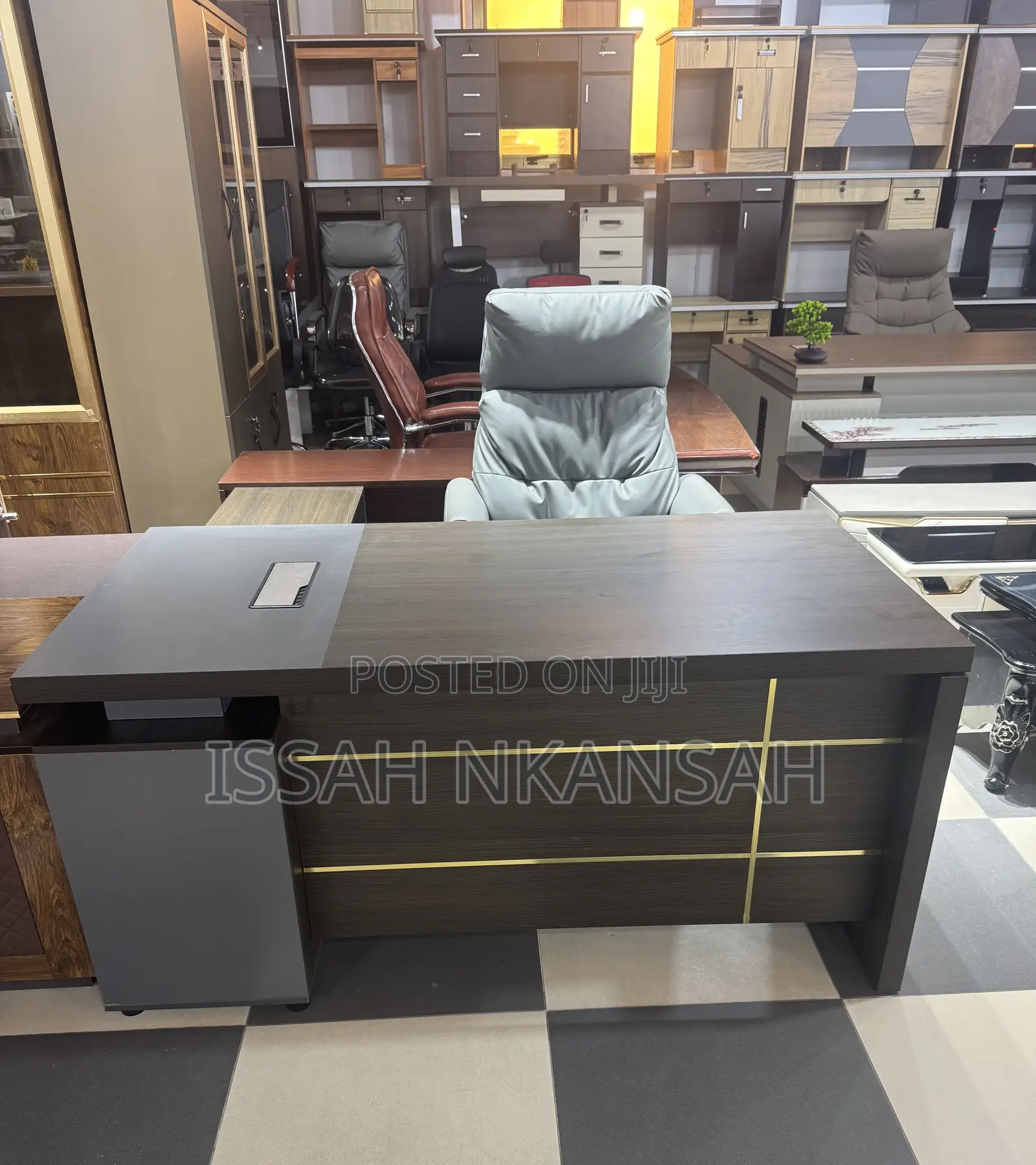 1.6 Matters Executive Office Desk