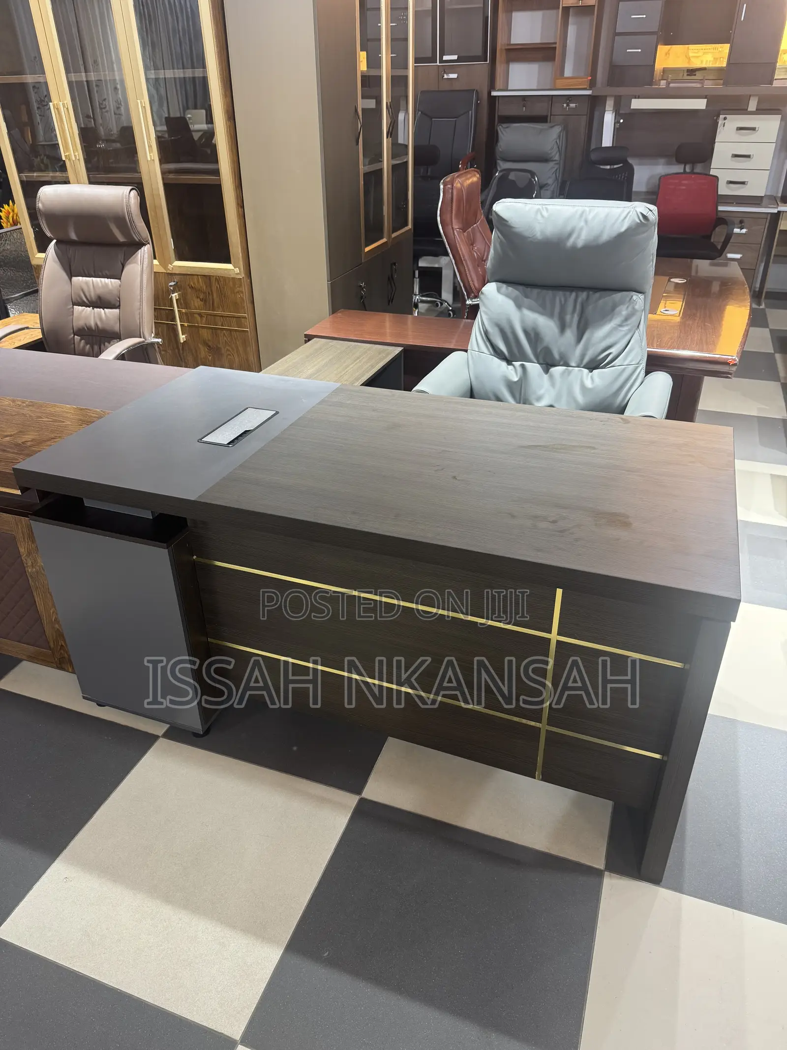 1.6 Matters Executive Office Desk