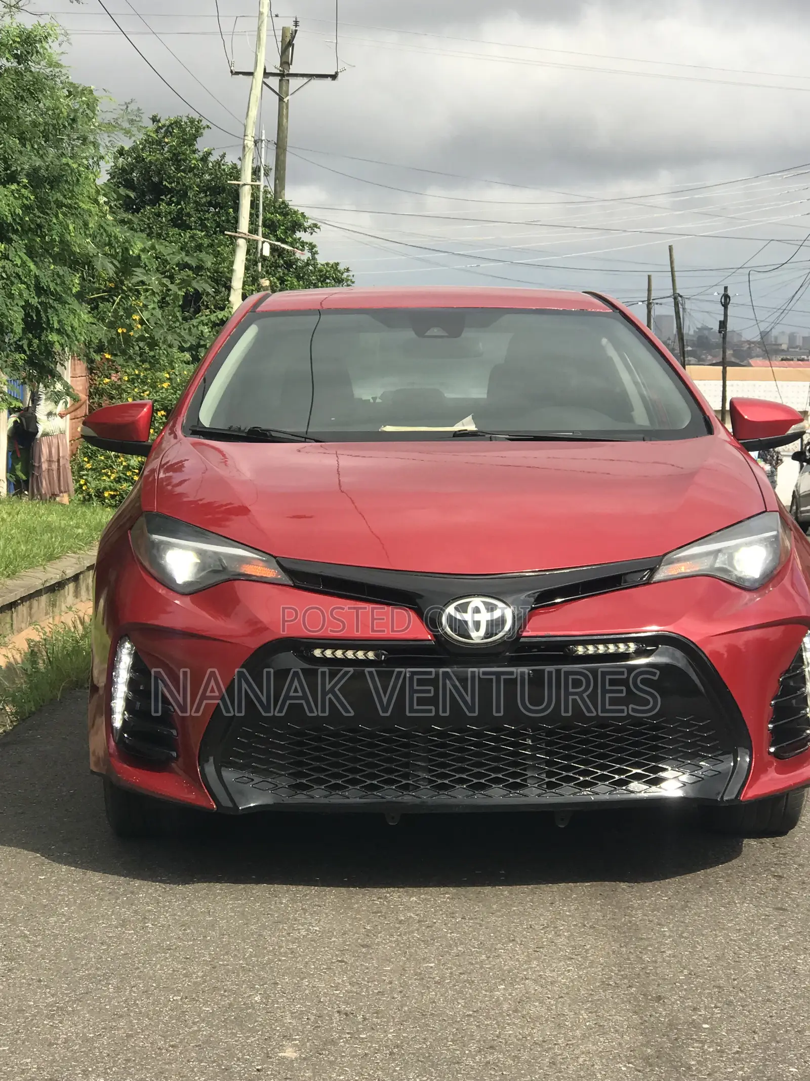 Toyota Corolla LE Eco (1.8L 4cyl 2A) 2019 Red