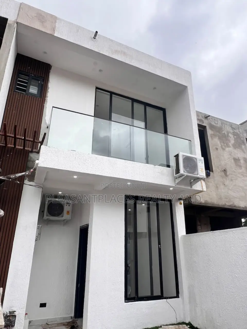 2bdrm House in Pleasantplaces And, Ashaley Botwe for sale