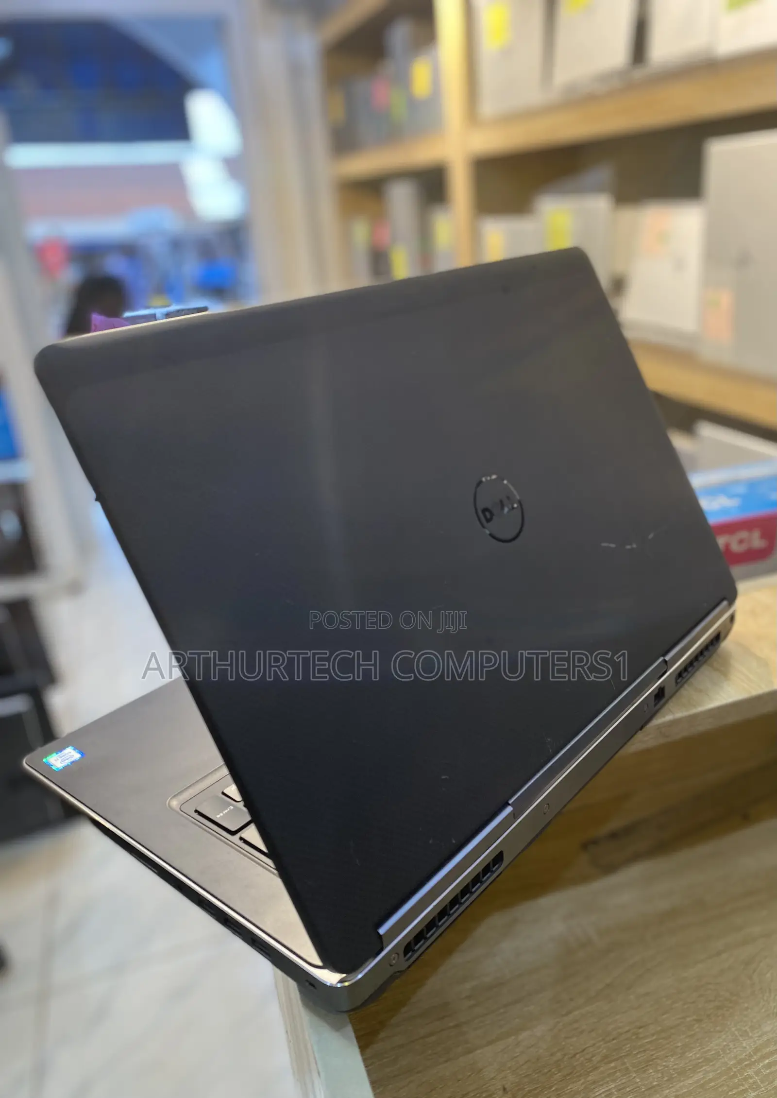 Laptop Dell Precision 7710 16GB Intel Core i7 HDD+SSD 256GB