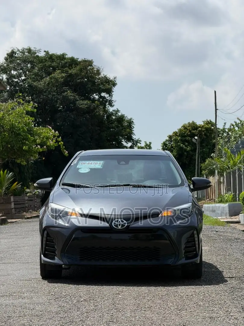 Toyota Corolla SE 4dr Sedan (1.8L 4cyl CVT) 2017 Gray