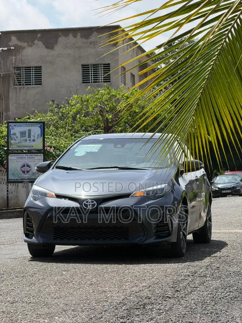 Toyota Corolla SE 4dr Sedan (1.8L 4cyl CVT) 2017 Gray