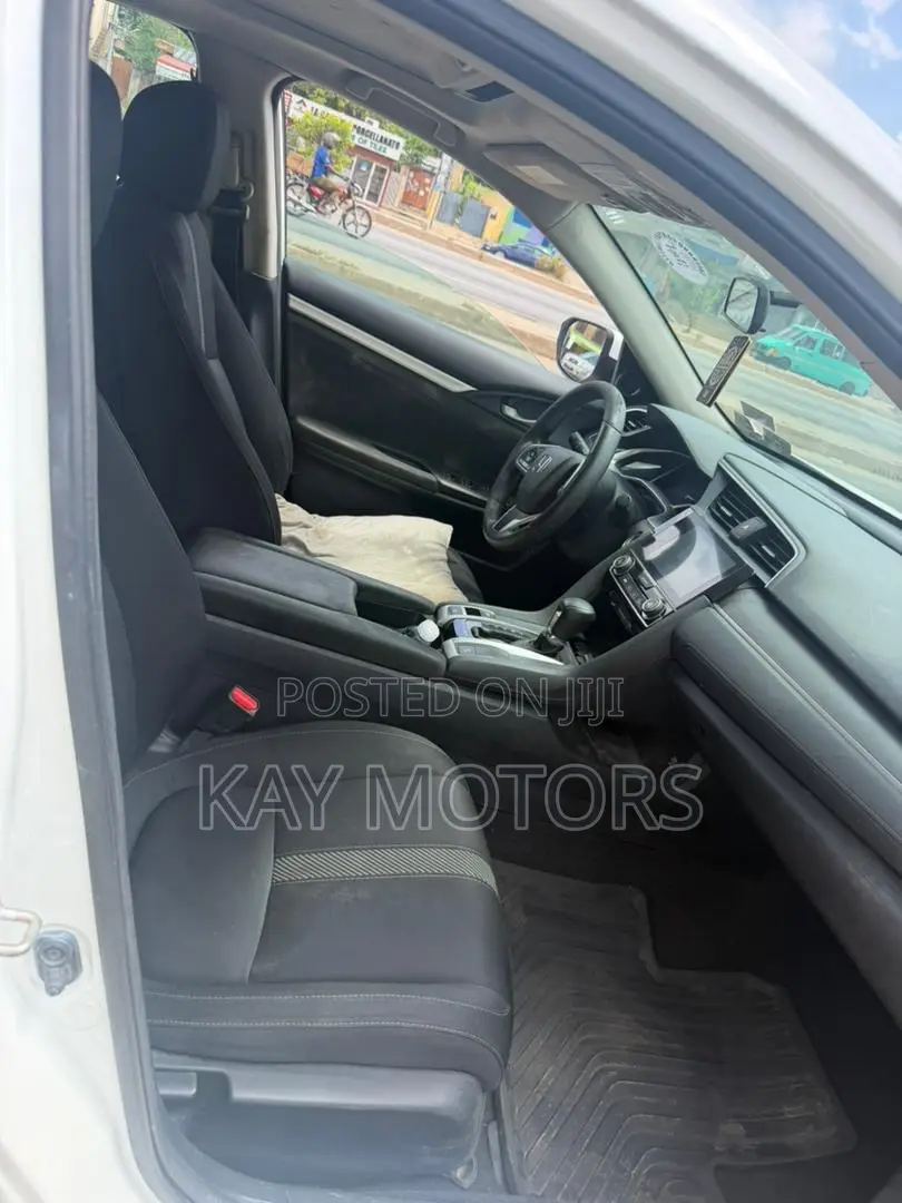 Honda Civic EX-L Sedan 2018 White