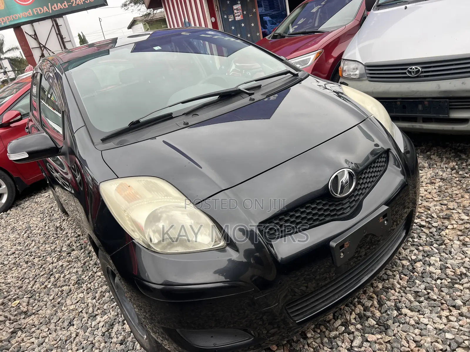 Toyota Vitz 1.0 FWD 5dr 2010 Black